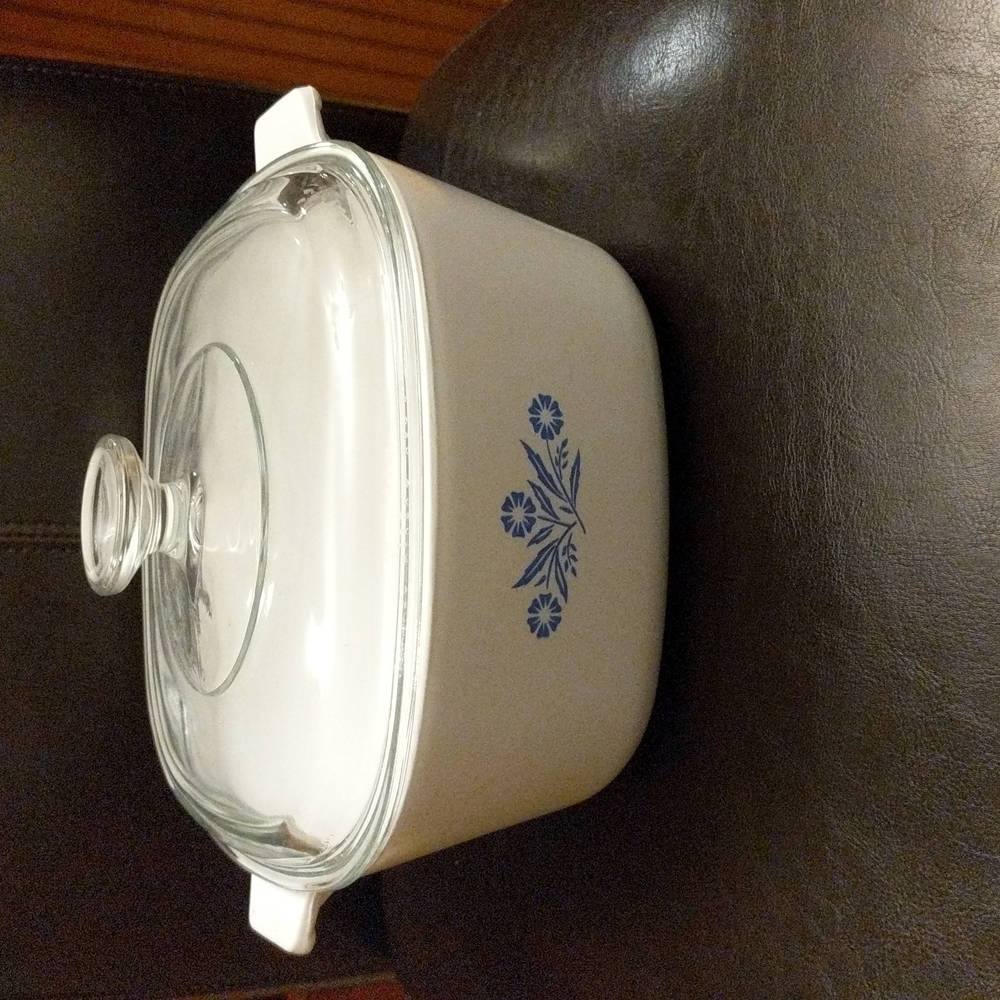 Vintage Corning Ware 2 1/2 Qt. Blue Cornflower 1960's